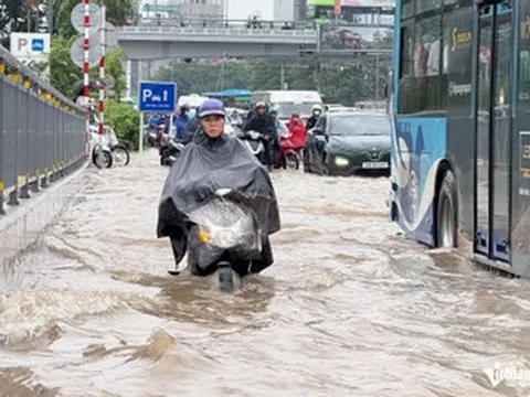 Mưa lớn dồn dập còn kéo dài, miền Bắc và Hà Nội khi nào tạnh?