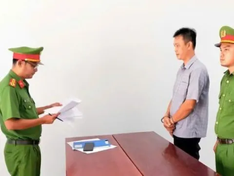 Người đàn ông phát tán 6 clip riêng tư để làm nhục bạn gái