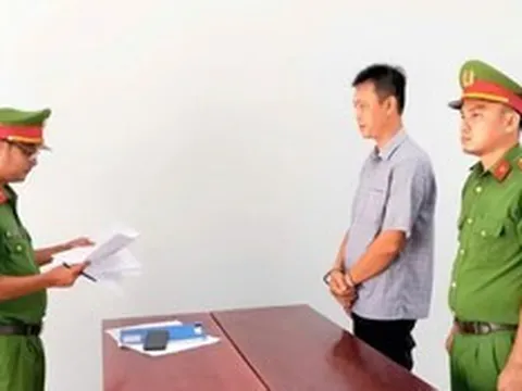 Mâu thuẫn tình cảm, người đàn ông phát tán 6 clip riêng tư của bạn gái