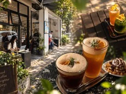 Trời đẹp mà ở nhà thì phí: 10 quán cà phê có “góc mùa thu” đẹp mê ở Hà Nội, cuối tuần này nhất định phải ghé