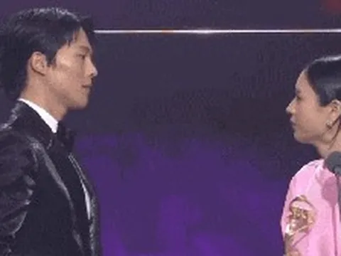 Nữ diễn viên E. lâm thảm cảnh: Liệt dây thần kinh mặt, người sưng phù vẫn phải tiếp tục quay phim