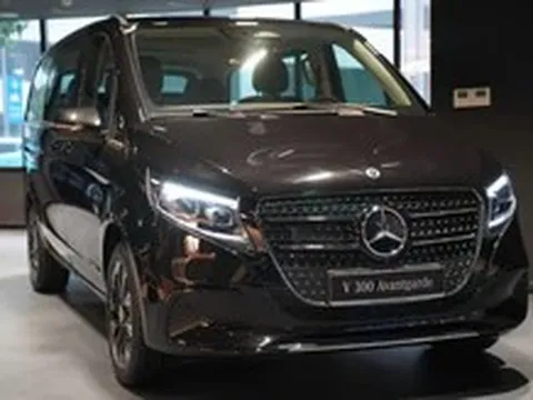 Tin tức giá xe: Mercedes-Benz V-Class giảm giá kỷ lục ở đại lý