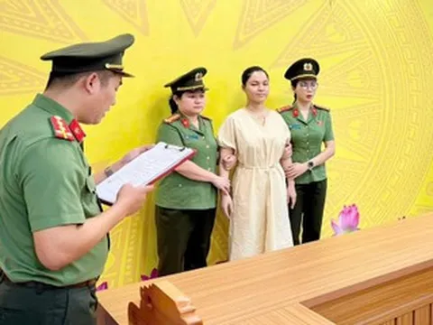 Nữ giám đốc ở Tuyên Quang bị khám xét khẩn cấp nơi ở