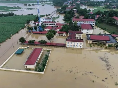 Nước sông dâng cao, hàng trăm hộ dân ở Thanh Hóa bị ngập sâu