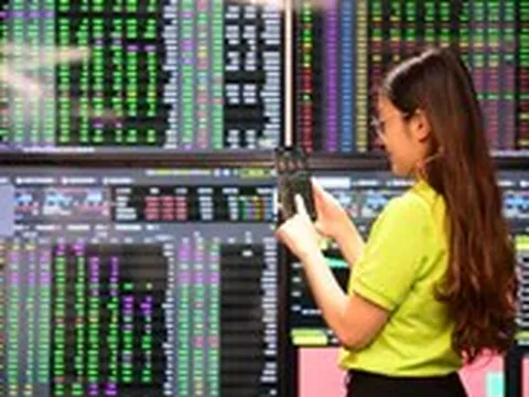 Khối ngoại liên tục mua ròng, một mã ngân hàng tăng gần 50% trong một tháng