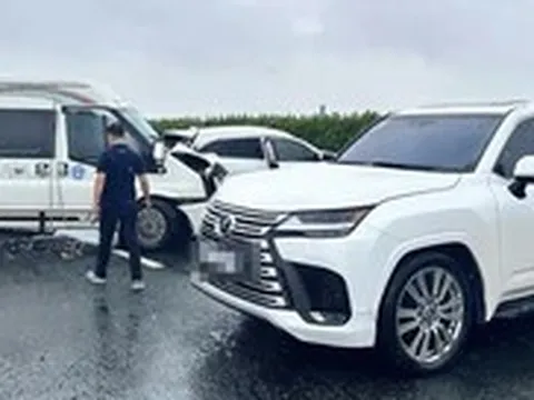 Vụ xe Lexus dừng đột ngột gây tai nạn liên hoàn trên cao tốc: Xe từng chạy quá tốc độ