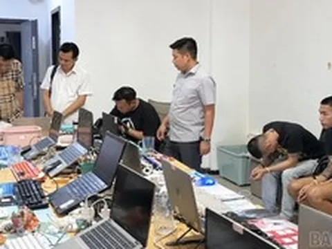 Đột kích đường dây lừa đảo hơn 1.500 tỷ đồng, bắt 64 người Việt, thu 192 điện thoại
