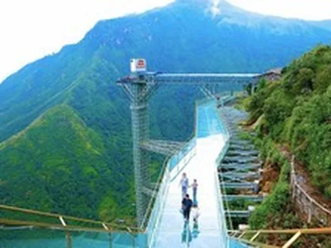 Sau thông báo đóng cửa, cầu kính cao nhất Việt Nam tiếp tục có diễn biến mới, áp dụng từ 21/9