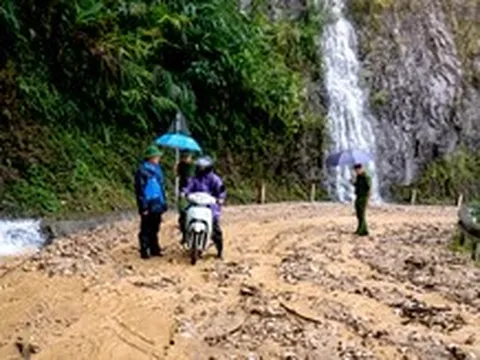 Đất đá ngậm nước, cảnh báo các cung leo núi Tây Bắc