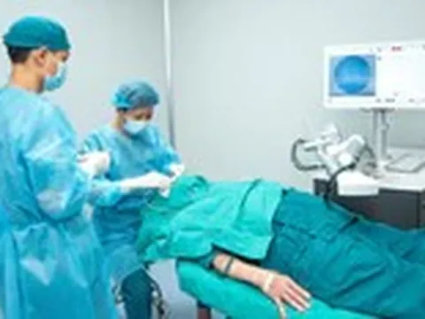 Chủ động chăm sóc đôi mắt để an tâm tận hưởng tuổi già