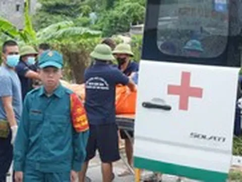 Vụ nam sinh rơi xuống cống tử vong: Đơn vị duy trì thoát nước nói lý do không có người túc trực tại điểm ngập