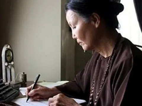 Kiều Chinh rời Việt Nam về Mỹ: "Không biết bao giờ mới gặp lại hay không còn cơ hội gặp nhau nữa"
