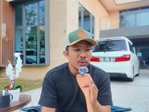 Tài xế Grab ở Singapore kiếm 122 triệu đồng/tháng, đi Porsche, sống ở 2 quốc gia, sở hữu biệt thự
