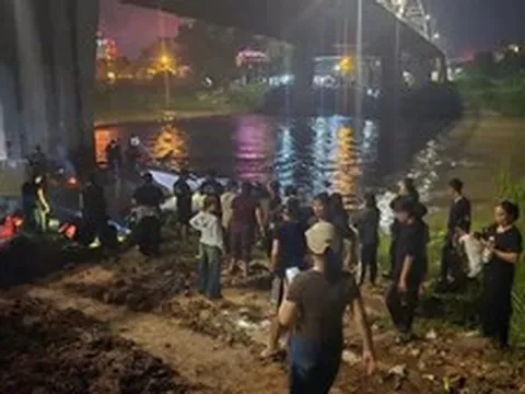 Tìm thấy thi thể nữ sinh nhảy cầu ở Thái Nguyên