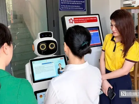 Robot AI trở thành "trợ lý" tại trung tâm hành chính ở Lâm Đồng