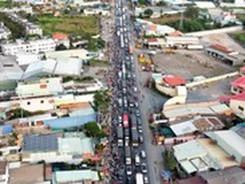 Tây Ninh nghiên cứu mở rộng quốc lộ 1 lên 10 làn xe