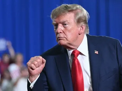 Ông Trump nói Houthi đồng ý không đánh Mỹ