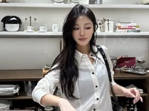 4 thói quen khi đến chơi nhà người khác tố cáo một người có EQ chạm đáy