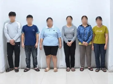 'Cặp đôi thông gia' bị khởi tố: Bức xúc không phải 'giấy phép' để gây rối
