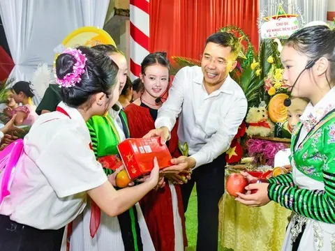 Từ tiết học biên cương đến đêm hội Trung thu ấm áp của trẻ em vùng biên Thanh Hóa