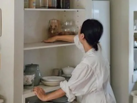 Từng thấy mẹo dọn bếp của người trung niên quá cầu kỳ, làm theo mới hiểu: Bếp sạch lâu nhờ 5 cách rất đơn giản