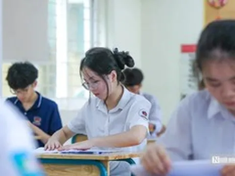 Bộ GD&ĐT công bố mức điểm được xét học bổng 3,7-5,5 triệu đồng/tháng