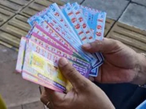 Công ty xổ số nên chăm lo cho người bán vé số dạo thay vì cứ đi 'học kinh nghiệm' nước ngoài