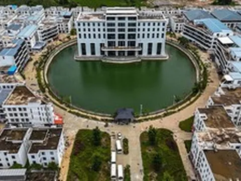 Bên trong "Khu lừa đảo điện tử Số 8" ở Campuchia: Như 1 thành phố thu nhỏ chứa được 20.000 người, ngập tràn những khung cảnh kỳ lạ