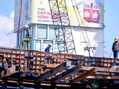 Hà Nội tổ chức lại giao thông trên đường vành đai 1 đoạn cầu vượt Nguyễn Chí Thanh đi Voi Phục