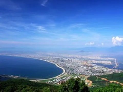 Địa phương miền Trung rộng gần 11.860 km2, nơi tỷ phú Phạm Nhật Vượng đang cho xây siêu dự án 44.000 tỷ : Sun Group đã “nhắm tới” từ lâu, có tới 2 sân bay, hội tụ cả 3 yếu tố núi - biển - biên giới