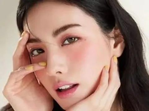 Mỹ nhân có gương mặt đẹp nhất thế giới xin lỗi