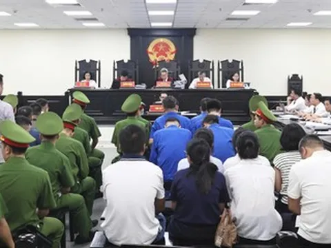 Cựu chi cục trưởng khai về chủ trương nhận tiền ‘chi phí ngoài’ từ doanh nghiệp