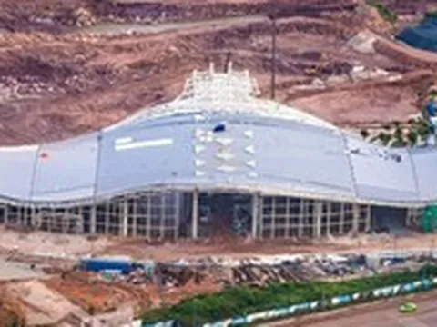 Cơ bản hoàn thiện mái nhà ga VIP 'cá đại bàng biển' ở sân bay Phú Quốc đón nguyên thủ dự APEC 2027