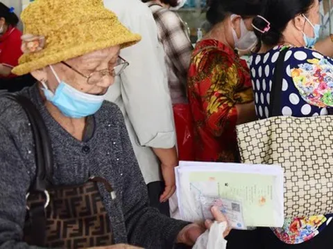 Đề xuất bảo hiểm y tế chi thêm thuốc điều trị ung thư để người dân bớt phải mua ngoài: Bộ Y tế nói gì?