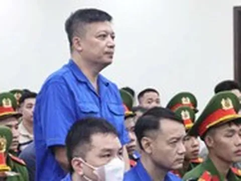 140.000 USD hay hai hộp xì gà trong chiếc túi ‘chạy án’ vụ sữa giả?