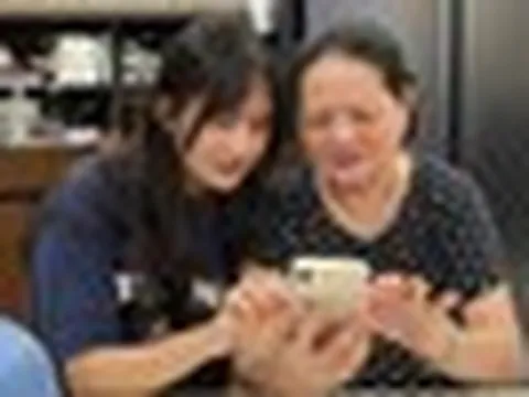 Từ 28/9 có thể nhận lương hưu qua VNeID: Người mới dùng nên bắt đầu thế nào?