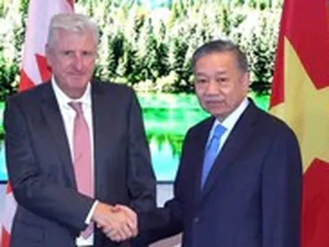 Tập đoàn Canada muốn hợp tác toàn diện về điện hạt nhân với Việt Nam