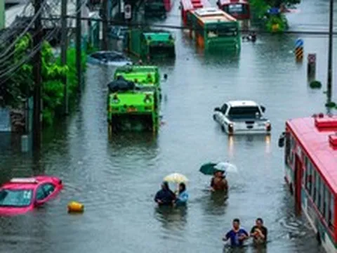 Toàn cảnh Bangkok sau gần 48 giờ mưa lớn, cả 50 quận đều là vùng thiên tai
