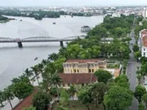 Vì sao khu 'đất vàng' dọc sông Hương chưa thể đấu giá?