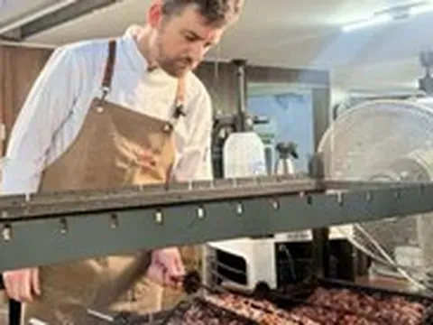 Bán bánh mì 88.000 đồng, hơn tháng qua đầu bếp Mỹ ổn không?
