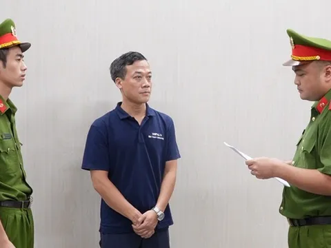Khởi tố Chủ tịch HĐQT Công ty du lịch Mặt trời Việt Nam