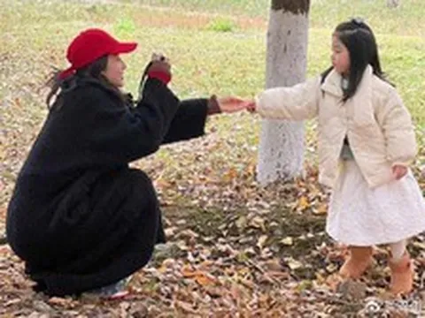 Cha mẹ biết "mặc kệ" con sẽ dạy ra những đứa trẻ biết tự đứng lên