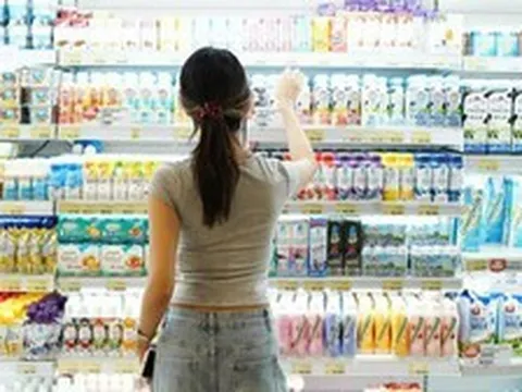 Vì sao nước uống luôn được đặt ở phía cuối cửa hàng tiện lợi?