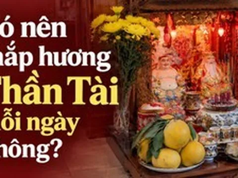 Có nên thắp hương Thần Tài mỗi ngày không?