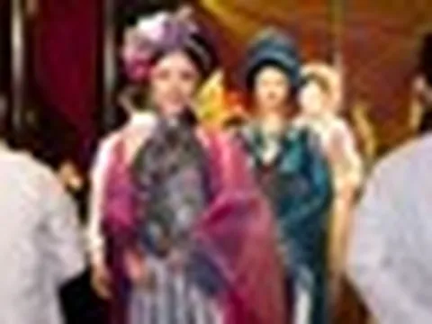 Võ Việt Chung đưa áo dài, đờn ca tài tử và ẩm thực vào show tối 1/10 tại TP.HCM