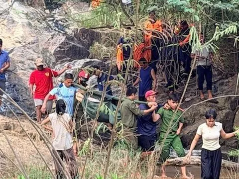 Hai nam sinh tử vong do đuối nước khi đi tắm thác