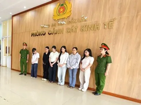 Khởi tố 15 bị can trong vụ 'bác sĩ dỏm' lừa đảo tại 3 cơ sở thẩm mỹ