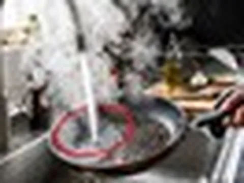 3 thói quen hại chảo chống dính nhất
