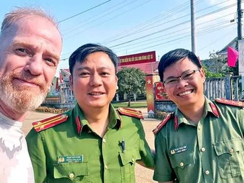 Google Maps dẫn du khách Anh lạc giữa rừng: 'Đi qua 34 quốc gia, Cảnh sát Việt Nam tuyệt vời nhất'