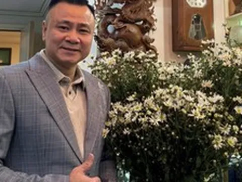 Nam NSND mang hàm Đại tá, cưới vợ kém 12 tuổi, ở chung cư cao cấp Hà Nội